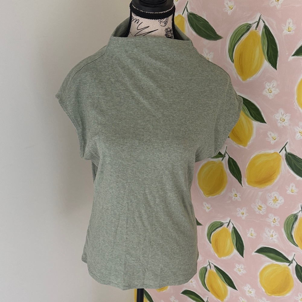 RW&CO. Short Sleeve Mock Neck Tee in Sage Green Heather